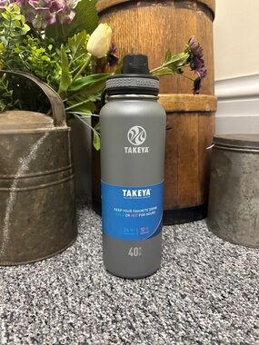 Takeya Insulated Graphite Water Bottle with max flow spout - 40oz